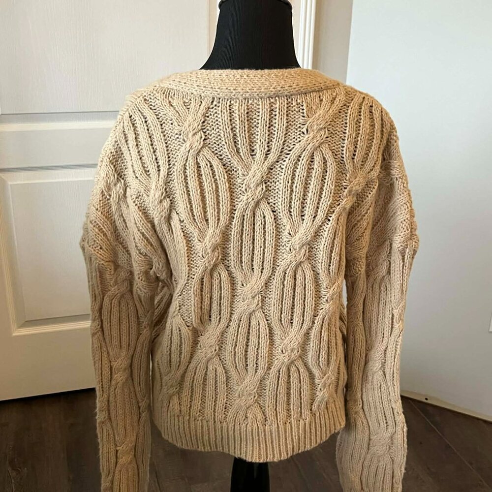 New in Mocha Cable Knit Cardigan with pastel Yarn Flowers Women's size Medium - Picture 3 of 6